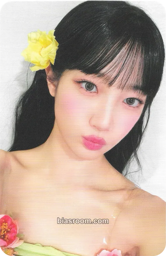 Kazuha EASY Photocard - LE SSERAFIM - LE SSERAFIM K-pop photocard