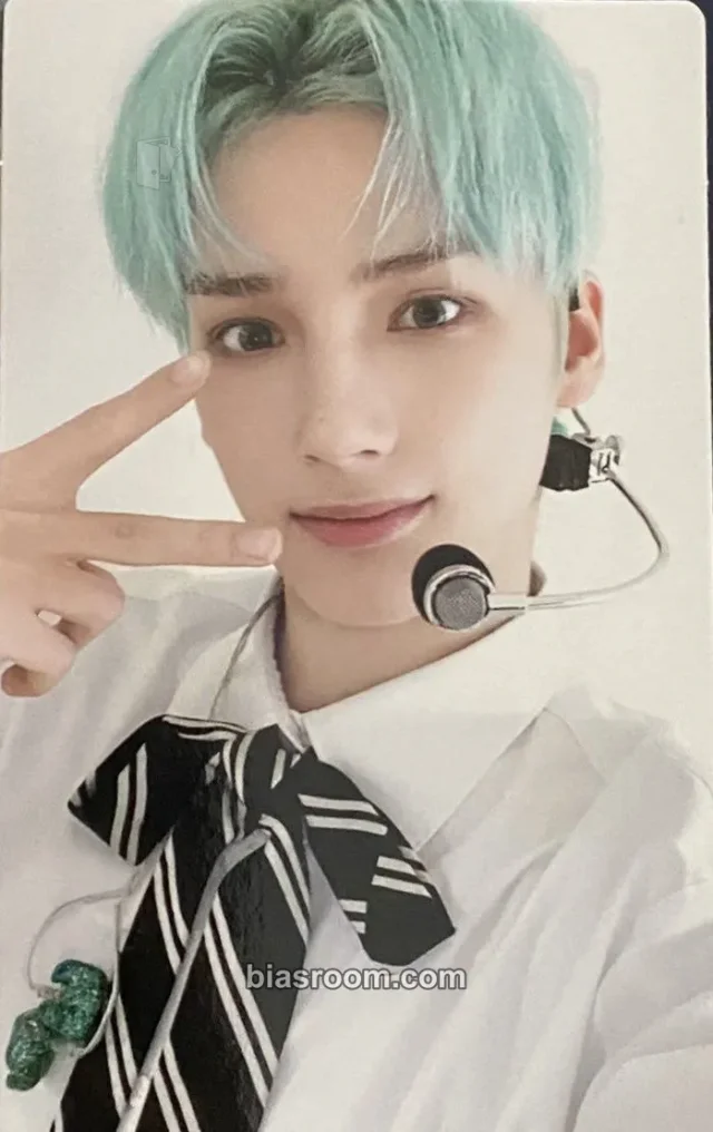 TOMORROW X TOGETHER - Huening Kai - TXT MEMORIES - SECOND STORY (DVD & Digital Code) Other DVD ver.