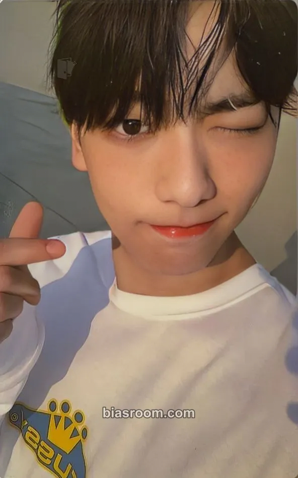 Soobin The Chaos Chapter: Fight or Escape Photocard - TOMORROW X TOGETHER - TOMORROW X TOGETHER K-pop photocard