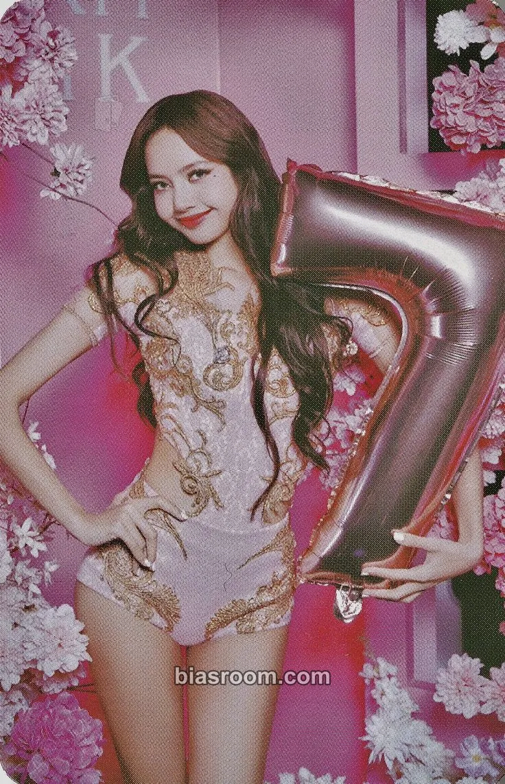 Lisa 2023 DEBUT ANNIVERSARY CEREAL DECO KIT Photocard - BLACKPINK - BLACKPINK K-pop photocard