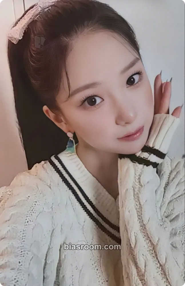 Yujin FLY-UP Photocard - Kep1er - Kep1er K-pop photocard
