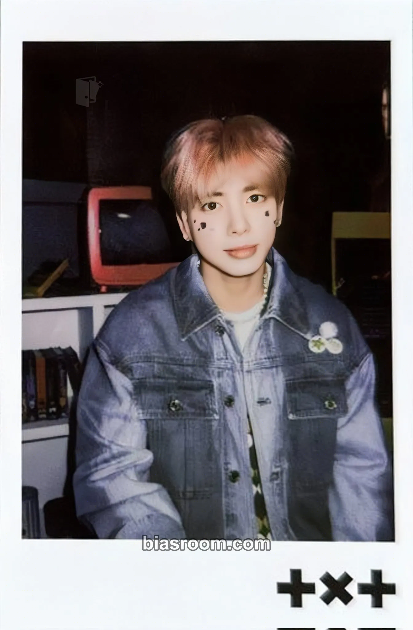 Taehyun Memories: Fourth Story Photocard - TOMORROW X TOGETHER - TOMORROW X TOGETHER K-pop photocard