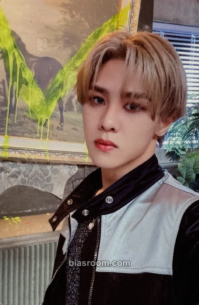 WayV - Kun - Kick Back Album stranger version