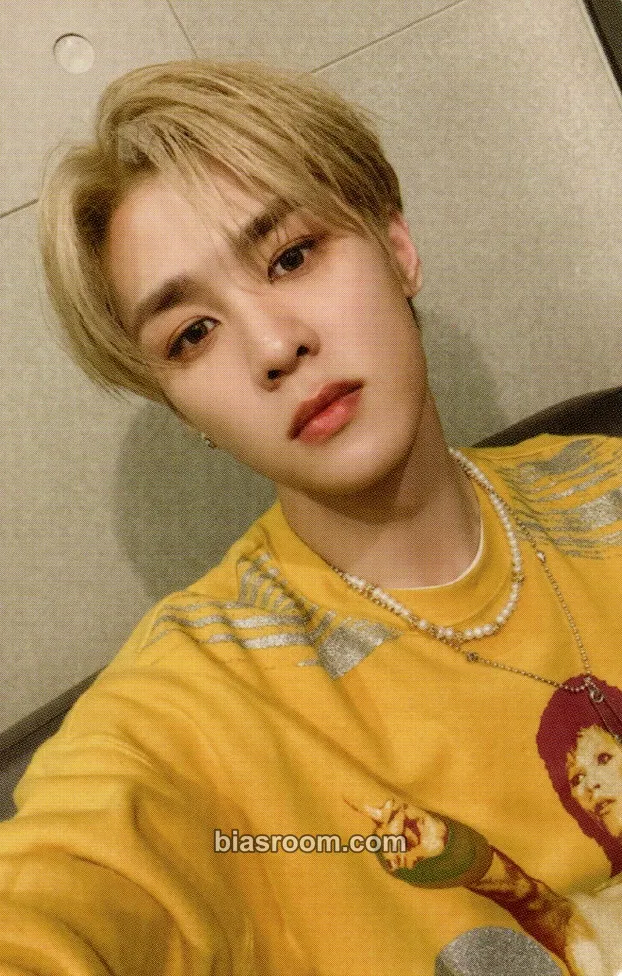 Kun Kick Back Photocard - WayV - WayV K-pop photocard