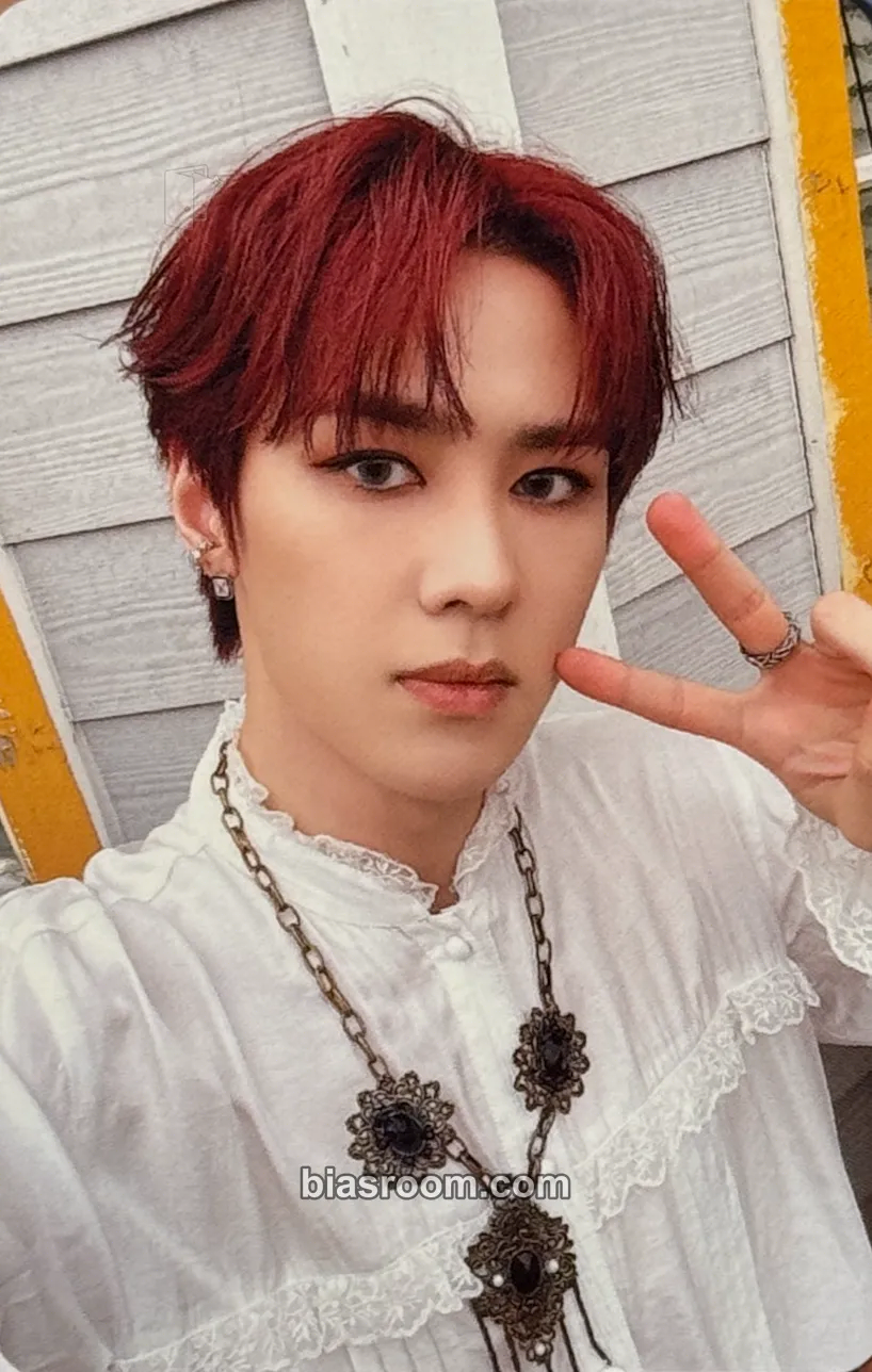 Kun Phantom Photocard - WayV - WayV K-pop photocard