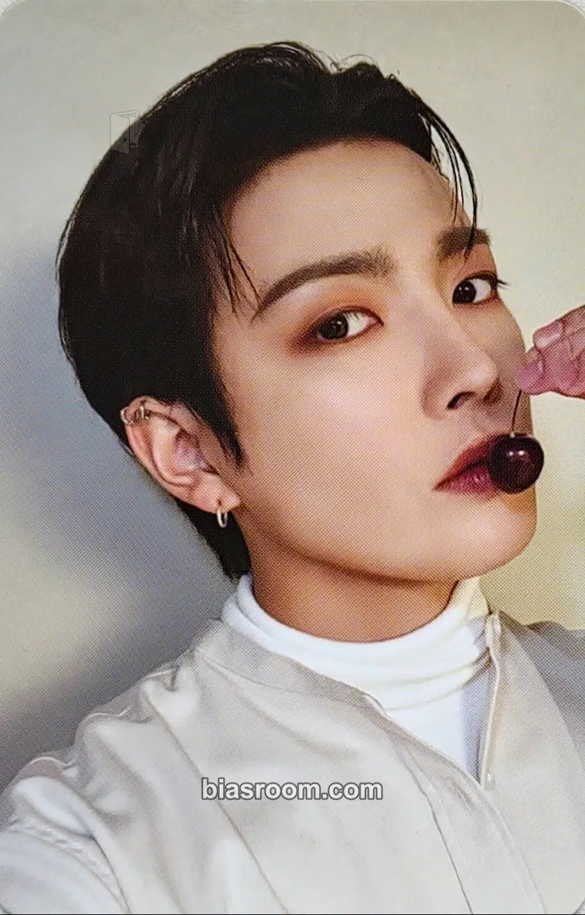 Hongjoong NACIFIC × ATEEZ Photocard - ATEEZ - ATEEZ K-pop photocard
