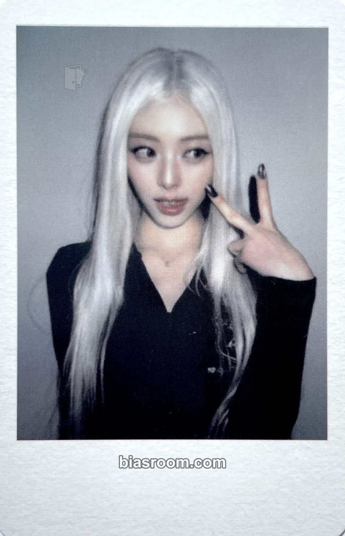 Yuna Girls Will Be Girls Photocard - ITZY – ITZY K-Pop-Photocard