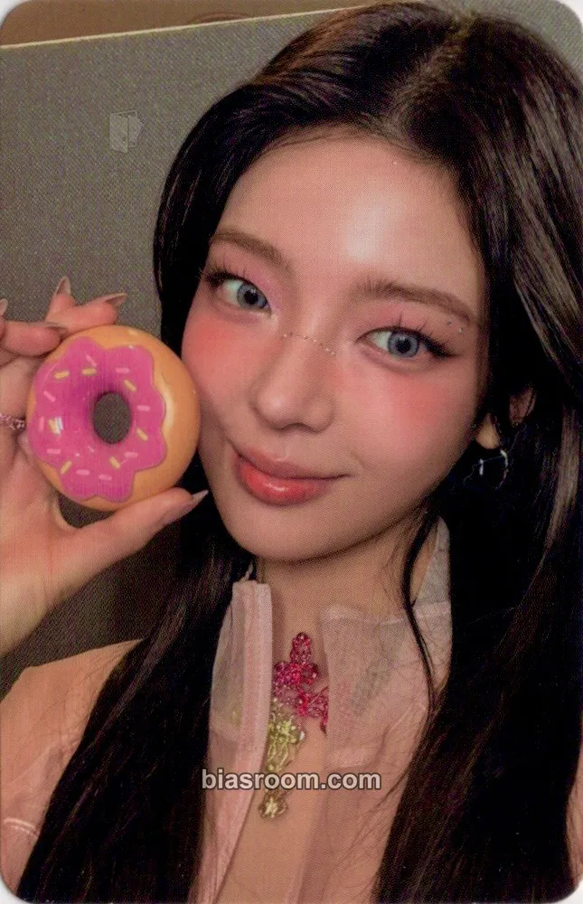 Lia Girls Will Be Girls Photocard - ITZY - ITZY K-pop photocard