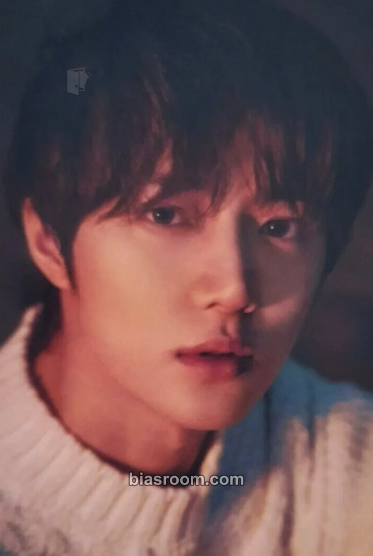 Beomgyu HYBE Insight Museum Photocard - TOMORROW X TOGETHER - TOMORROW X TOGETHER K-pop photocard