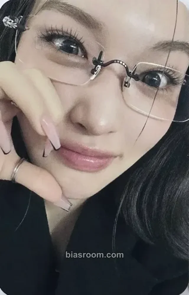 CHUNG HA - CHUNG HA - Alivio Album pre-order benefit dmc music