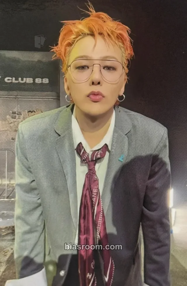 G-Dragon - G-Dragon - Übermensch Album korean album album photocard