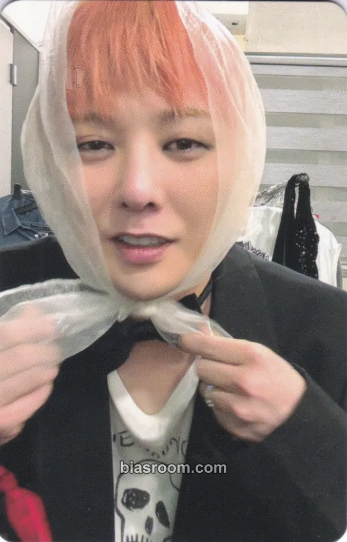 G-Dragon Übermensch Photocard - G-Dragon K-pop photocard