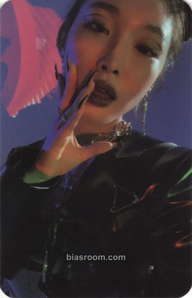 Chung Ha Querencia Photocard - Chung Ha K-pop photocard