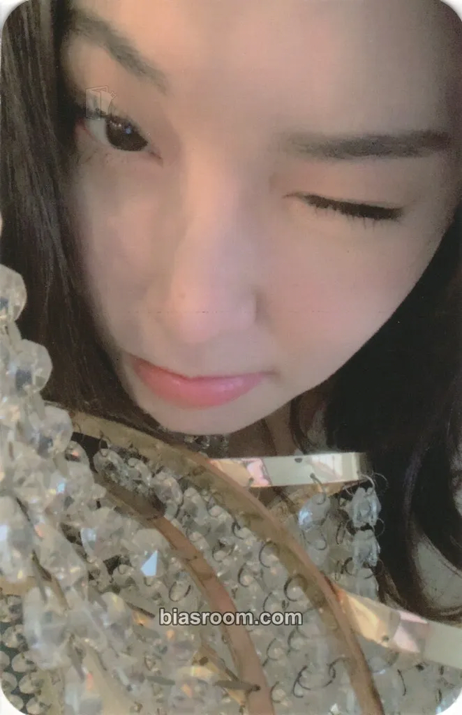 Chung Ha Querencia Photocard - Chung Ha K-pop photocard