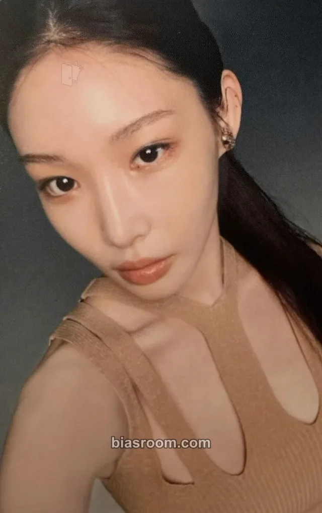CHUNG HA - CHUNG HA - Bare&Rare Pt.1 Album album photocard
