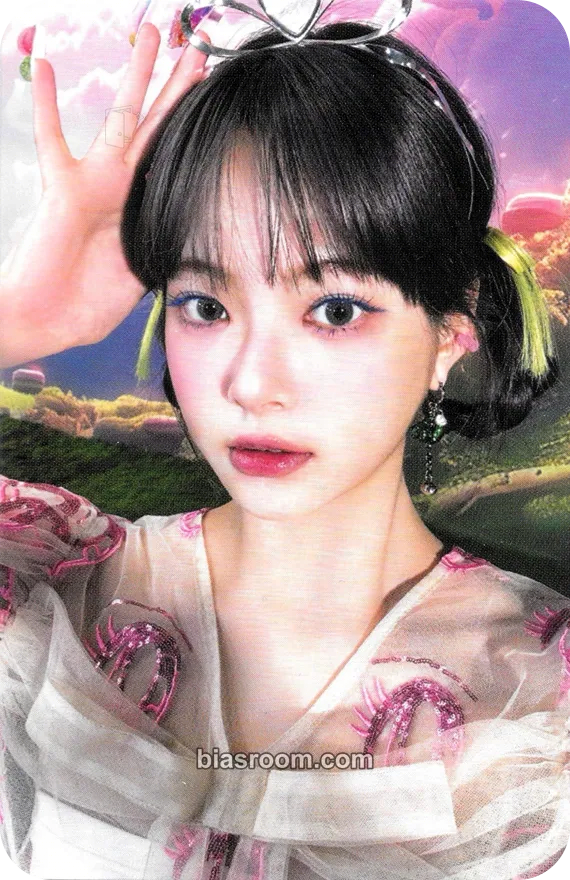 Hong Eunchae CRAZY Photocard - LE SSERAFIM - LE SSERAFIM K-pop photocard