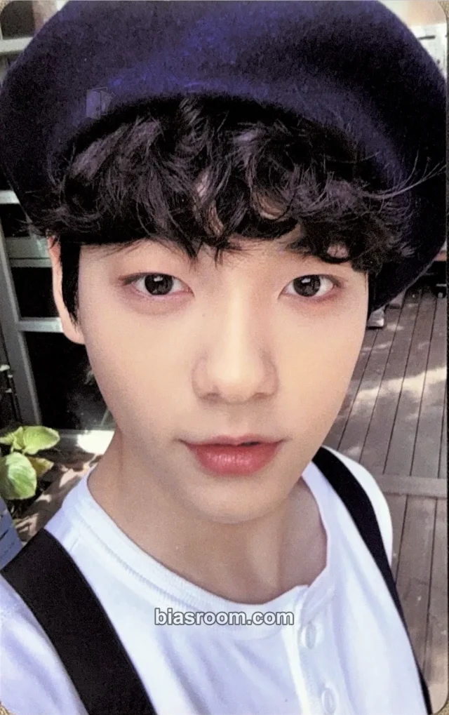 TOMORROW X TOGETHER - Soobin - TXT Season's Greetings 2020 Other merch photocard
