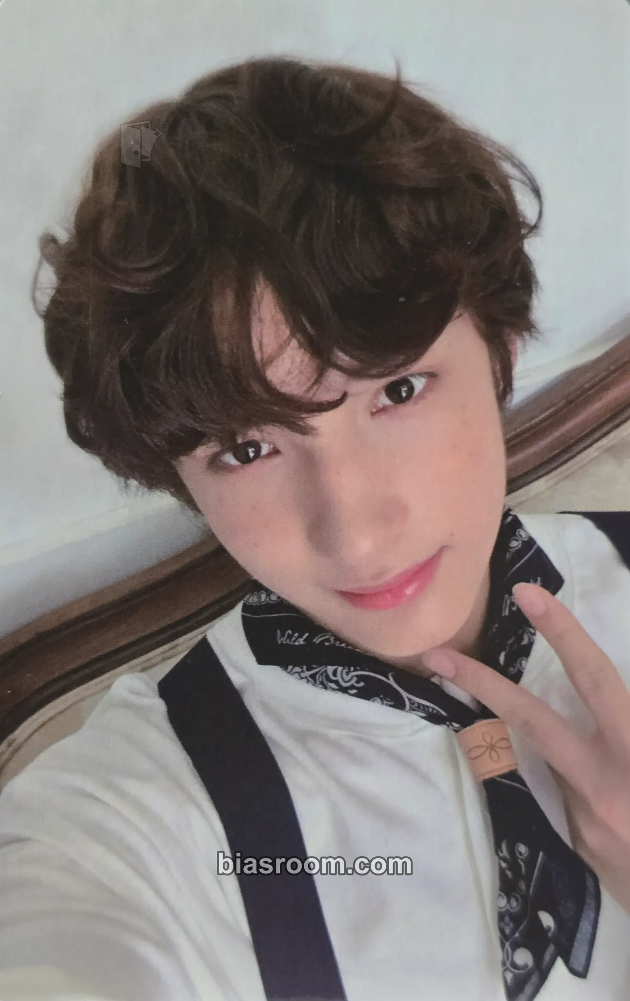 Huening Kai Season's Greetings 2020 Photocard - TOMORROW X TOGETHER - TOMORROW X TOGETHER K-pop photocard