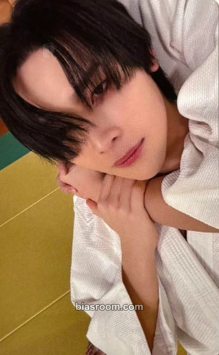 Nicholas Go in Blind - EP Photocard - &TEAM - &TEAM K-pop photocard