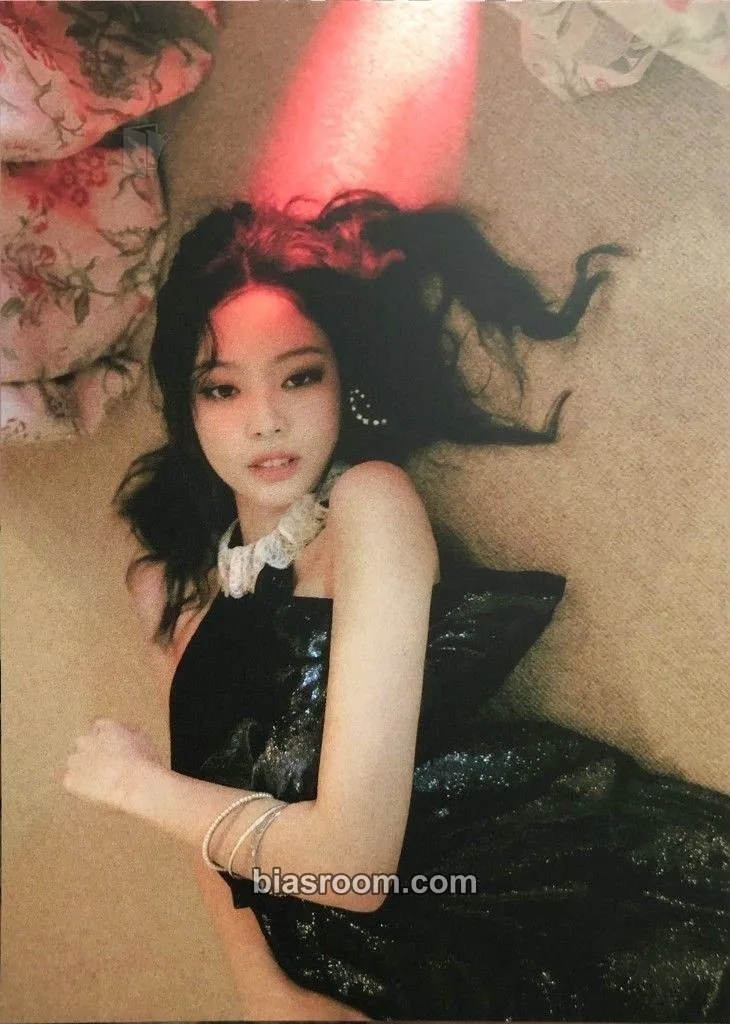 Jennie Jennie 'SOLO' Photobook Special Edition Photocard - BLACKPINK - BLACKPINK K-pop photocard