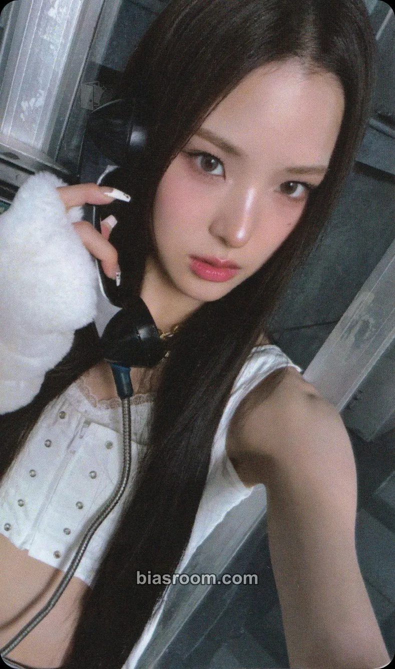 Mai N/a Photocard - izna - izna K-pop photocard