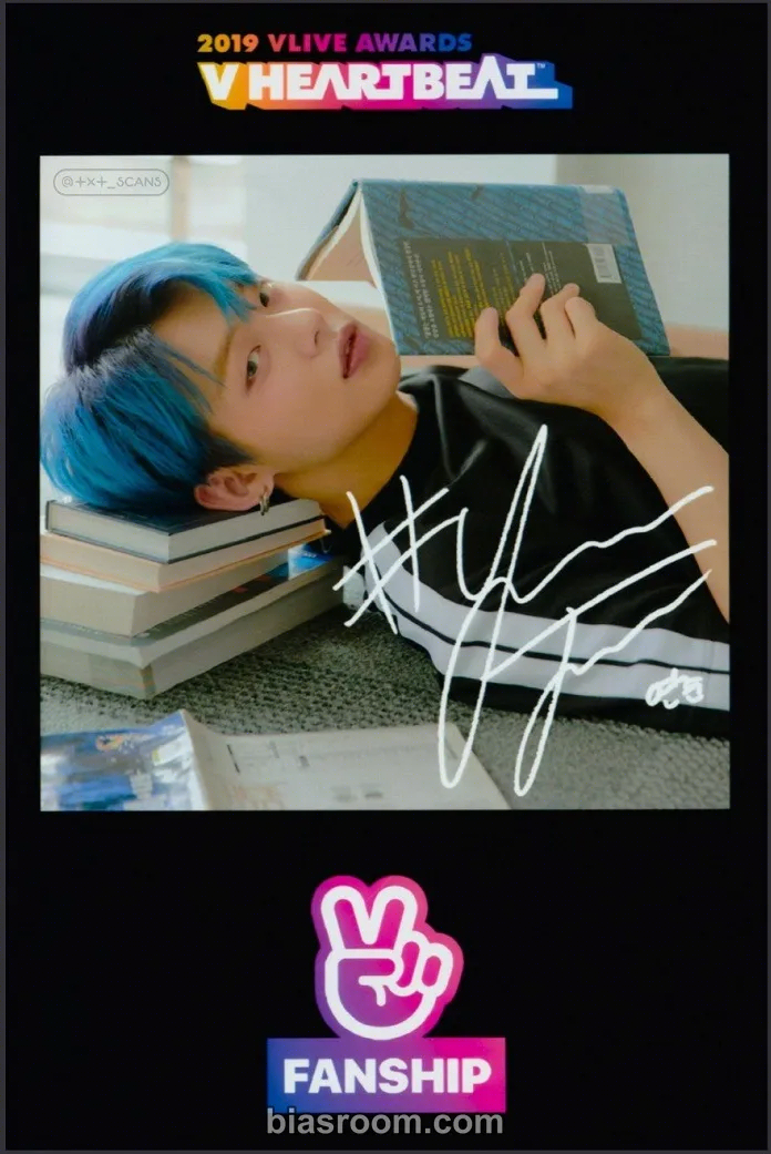 Yeonjun 2019 VLive Awards V Heartbeat Photocard - TOMORROW X TOGETHER - TOMORROW X TOGETHER K-pop photocard