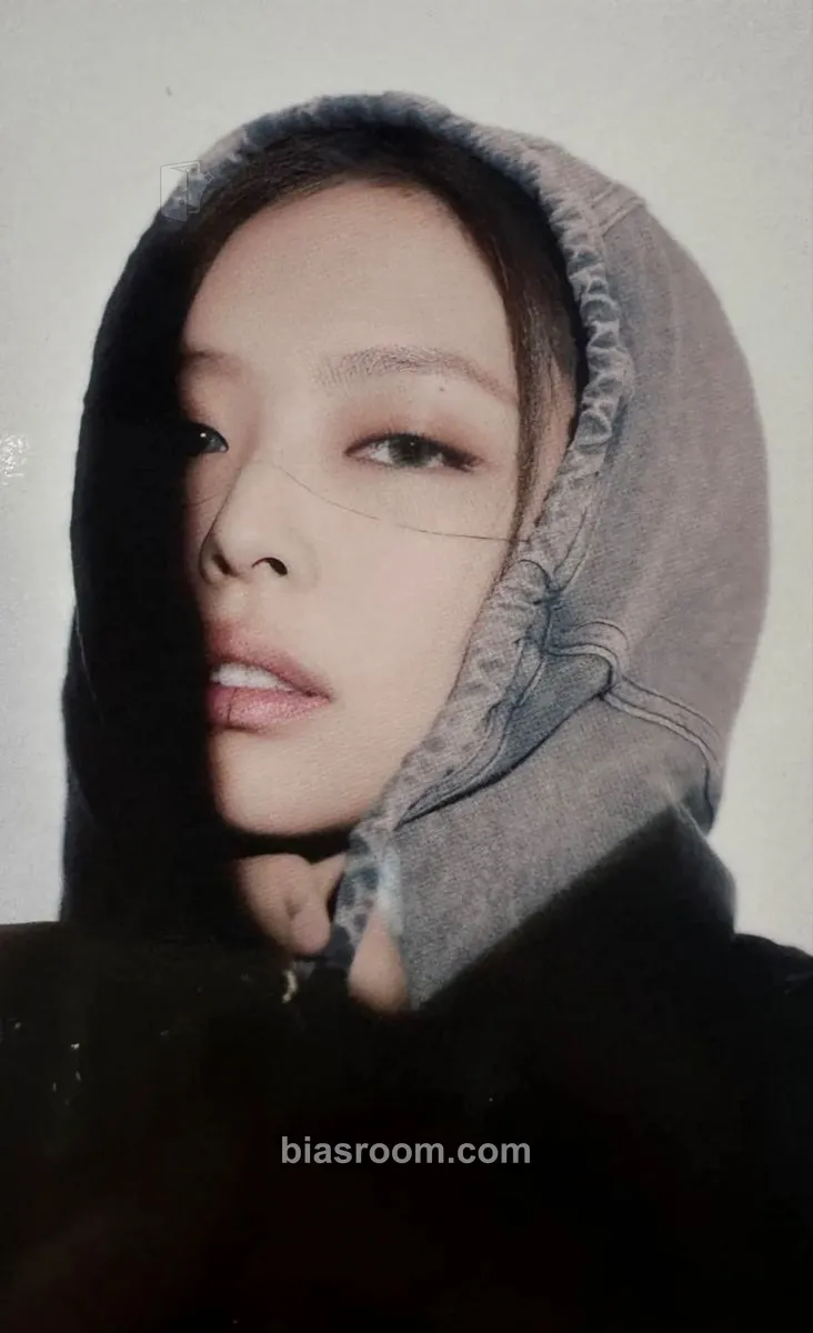 Jennie BORN PINK Photocard - BLACKPINK - BLACKPINK K-pop photocard