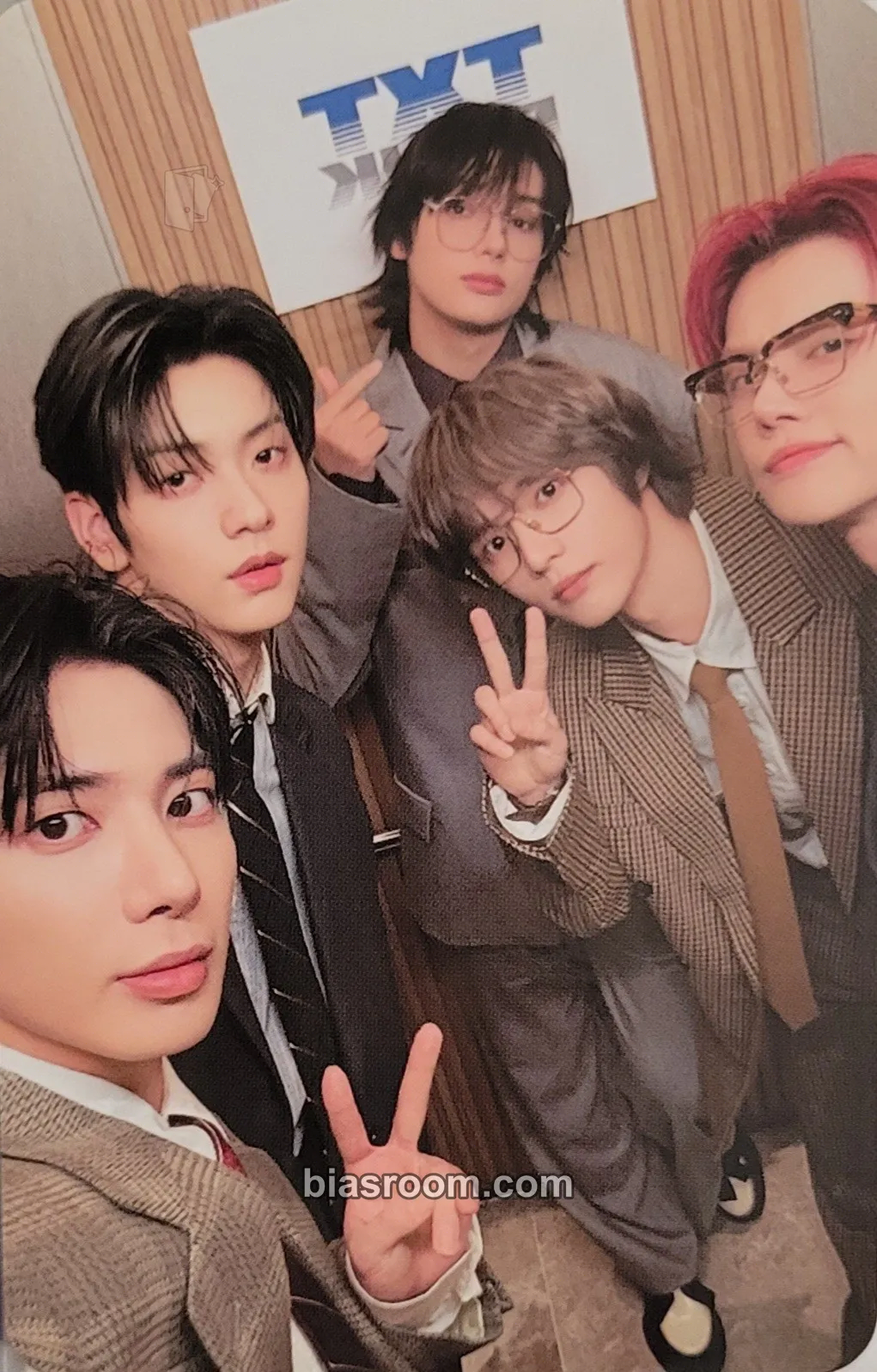 Season's Greetings 2025 Photocard - TOMORROW X TOGETHER - TOMORROW X TOGETHER K-pop photocard