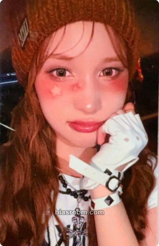 Huening Bahiyyih BUBBLE GUM Photocard - Kep1er - Kep1er K-pop photocard