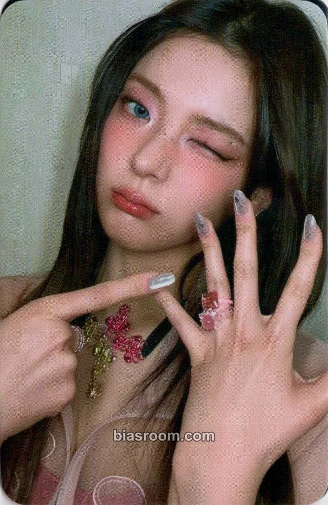 Lia Girls Will Be Girls Photocard - ITZY - ITZY K-pop photocard