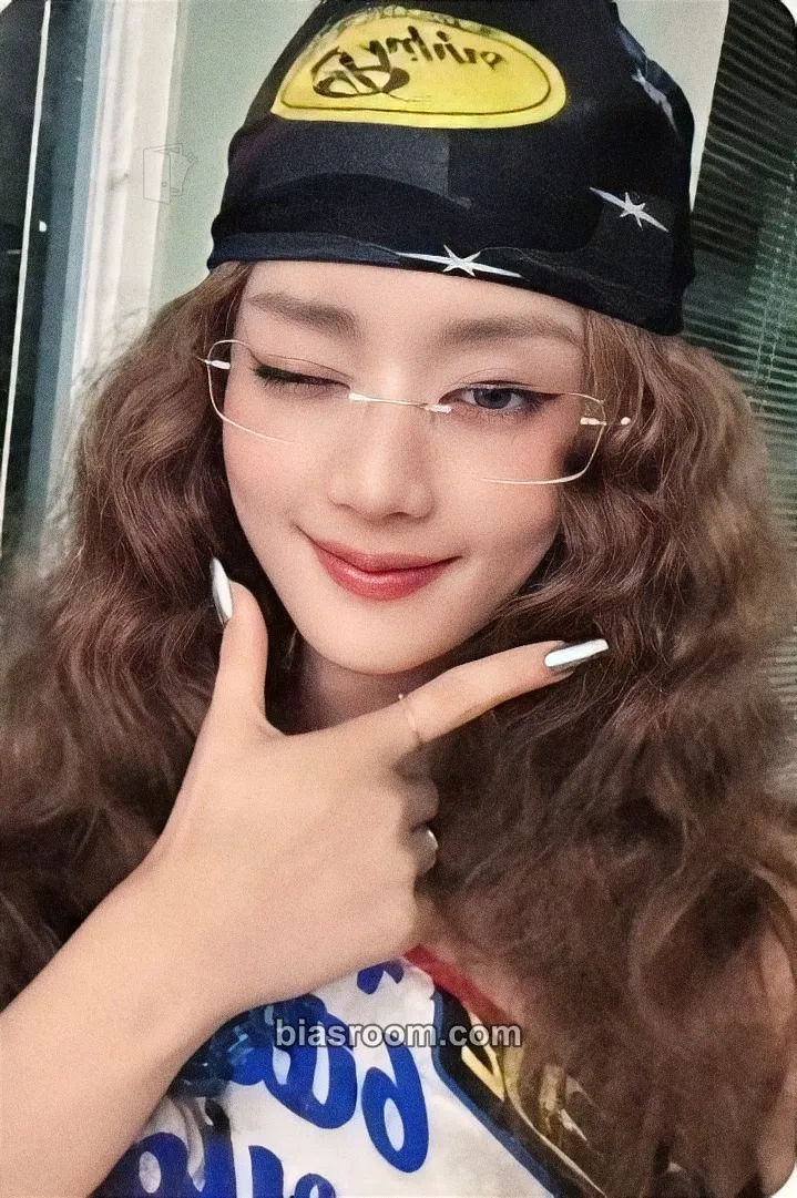 Minnie I Sway Photocard - i-dle - i-dle K-pop photocard