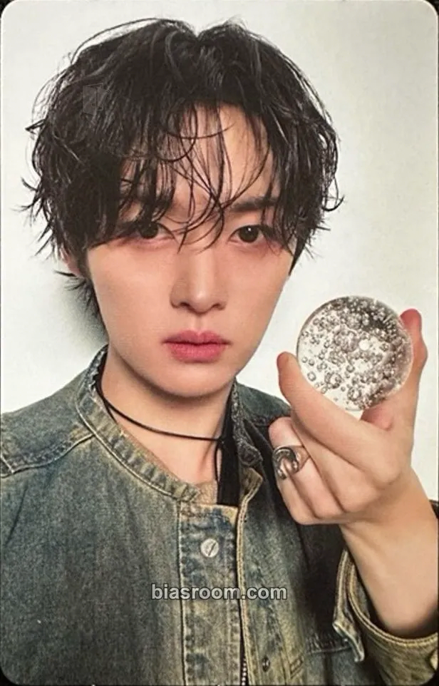 Lee Know Hollow Photocard - Stray Kids - Stray Kids K-pop photocard