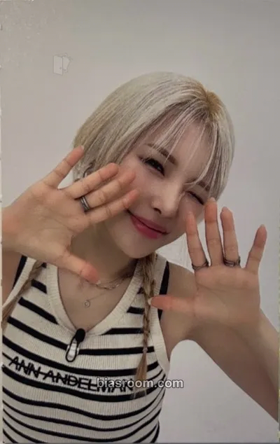 Somin YAHO Hangul Game Book Photocard - KARD - KARD K-pop photocard