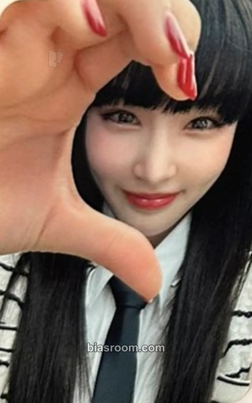 Chung Ha EENIE MEENIE Photocard - Chung Ha K-pop photocard