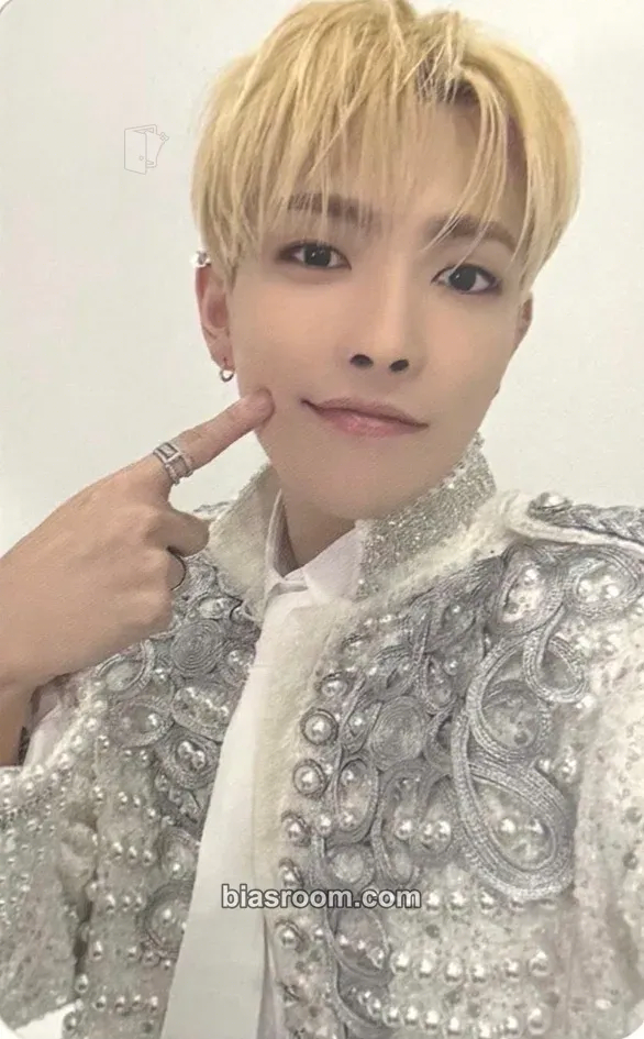 Hongjoong Towards The Light : Will To Power World Tour 2024 - 2025 Photocard - ATEEZ - ATEEZ K-pop photocard
