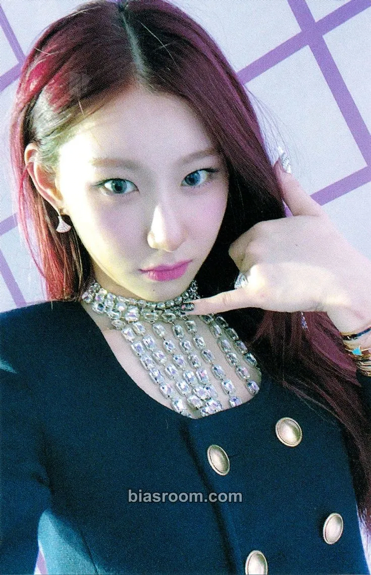 Chaeryeong Crazy in Love Photocard - ITZY - ITZY K-pop photocard