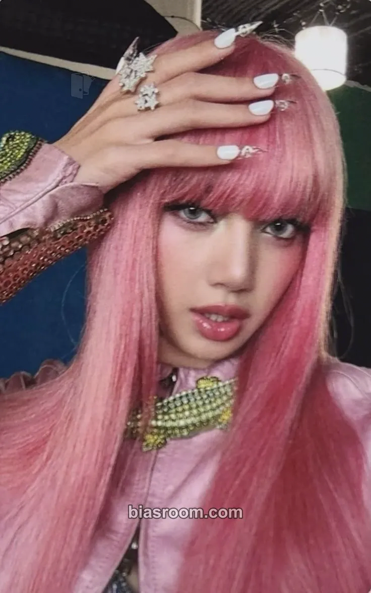 Lisa Alter Ego (Lisa solo) Photocard - BLACKPINK - BLACKPINK K-pop photocard
