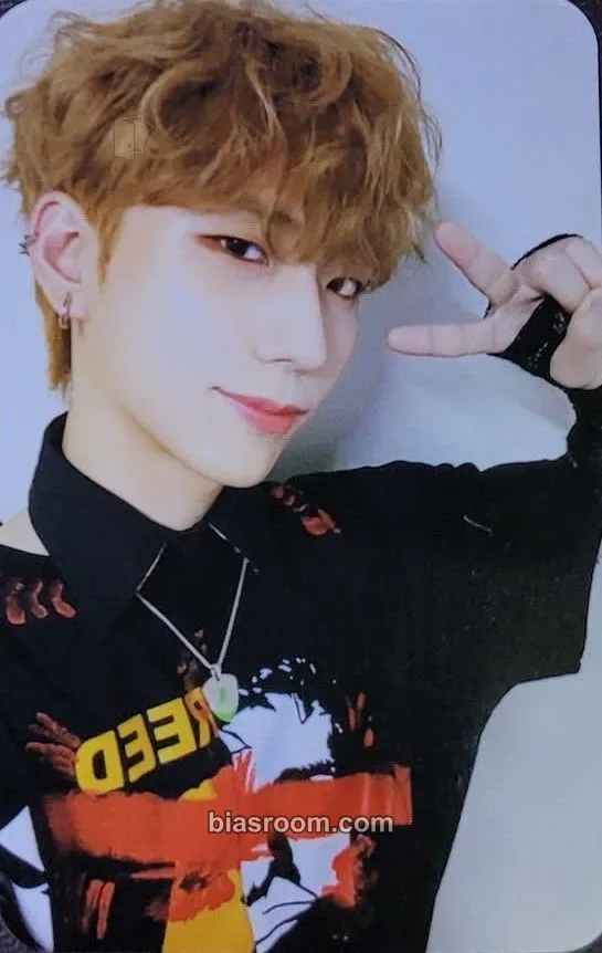 Gunil Hello, World! Photocard - Xdinary Heroes - Xdinary Heroes K-pop photocard