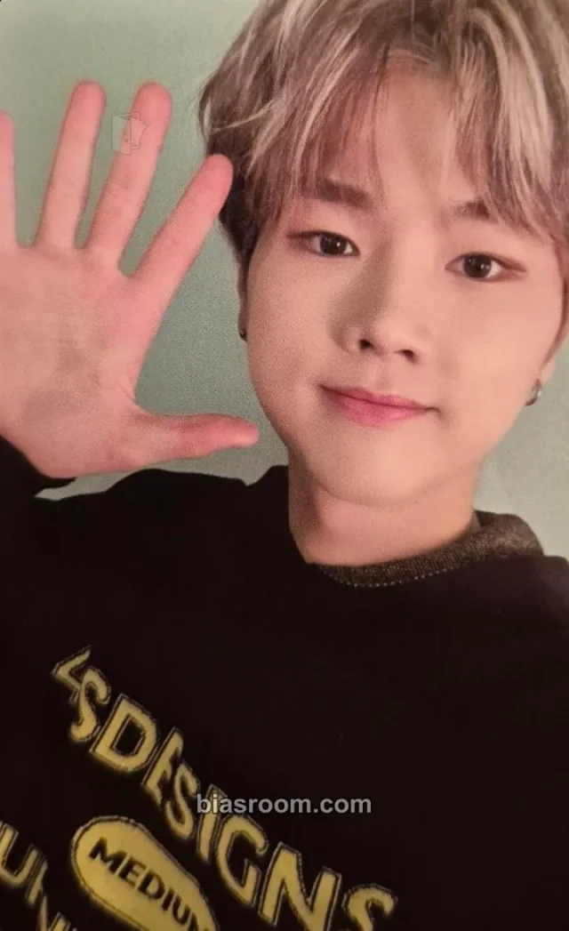 Xdinary Heroes - Hello, World! Album merch photocard photocard holder