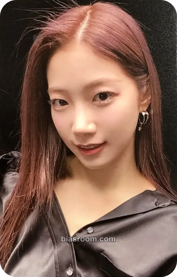 Kazuha FEARLESS Photocard - LE SSERAFIM - LE SSERAFIM K-pop photocard