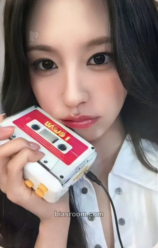 Miyeon I Sway Photocard - i-dle - i-dle K-pop photocard
