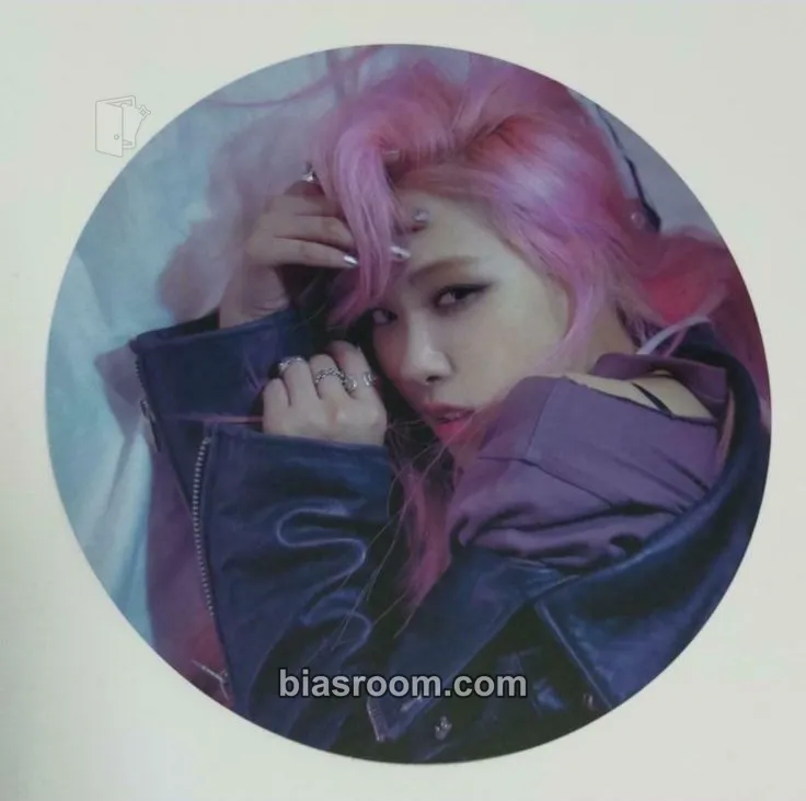 Rosé The Album (JP Ver.) Photocard - BLACKPINK - BLACKPINK K-pop photocard