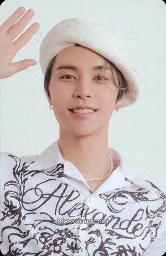 Johnny 2023 Season’s Greetings Photocard - NCT 127 - NCT 127 K-pop photocard