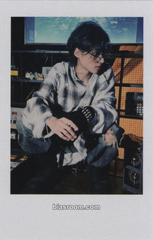 Wooyoung THE WORLD EP.FIN : WILL Photocard - ATEEZ - ATEEZ K-pop photocard