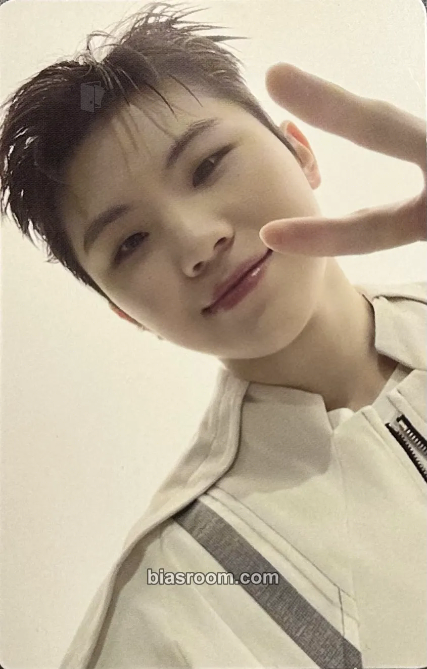 Woozi BEAM Photocard - SEVENTEEN - SEVENTEEN K-pop photocard