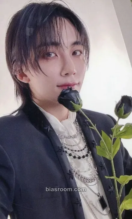 Jeonghan This Man Photocard - SEVENTEEN - SEVENTEEN K-pop photocard