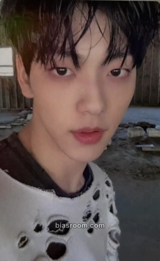 Soobin The Chaos Chapter: FREEZE Photocard - TOMORROW X TOGETHER - TOMORROW X TOGETHER K-pop photocard
