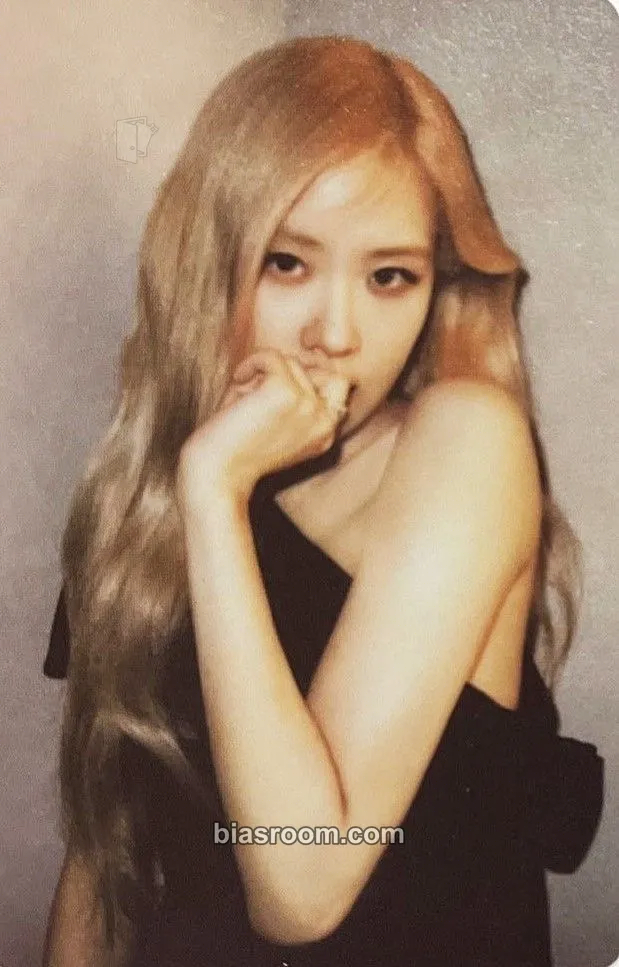 Rosé 2022 Welcoming Collection Photocard - BLACKPINK - BLACKPINK K-pop photocard