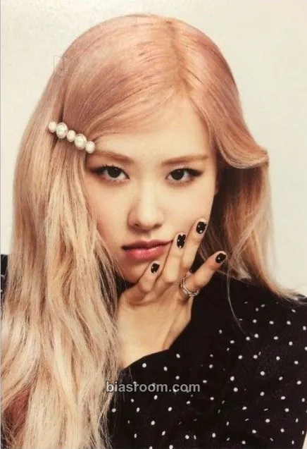 Rosé 2022 Welcoming Collection Photocard - BLACKPINK - BLACKPINK K-pop photocard