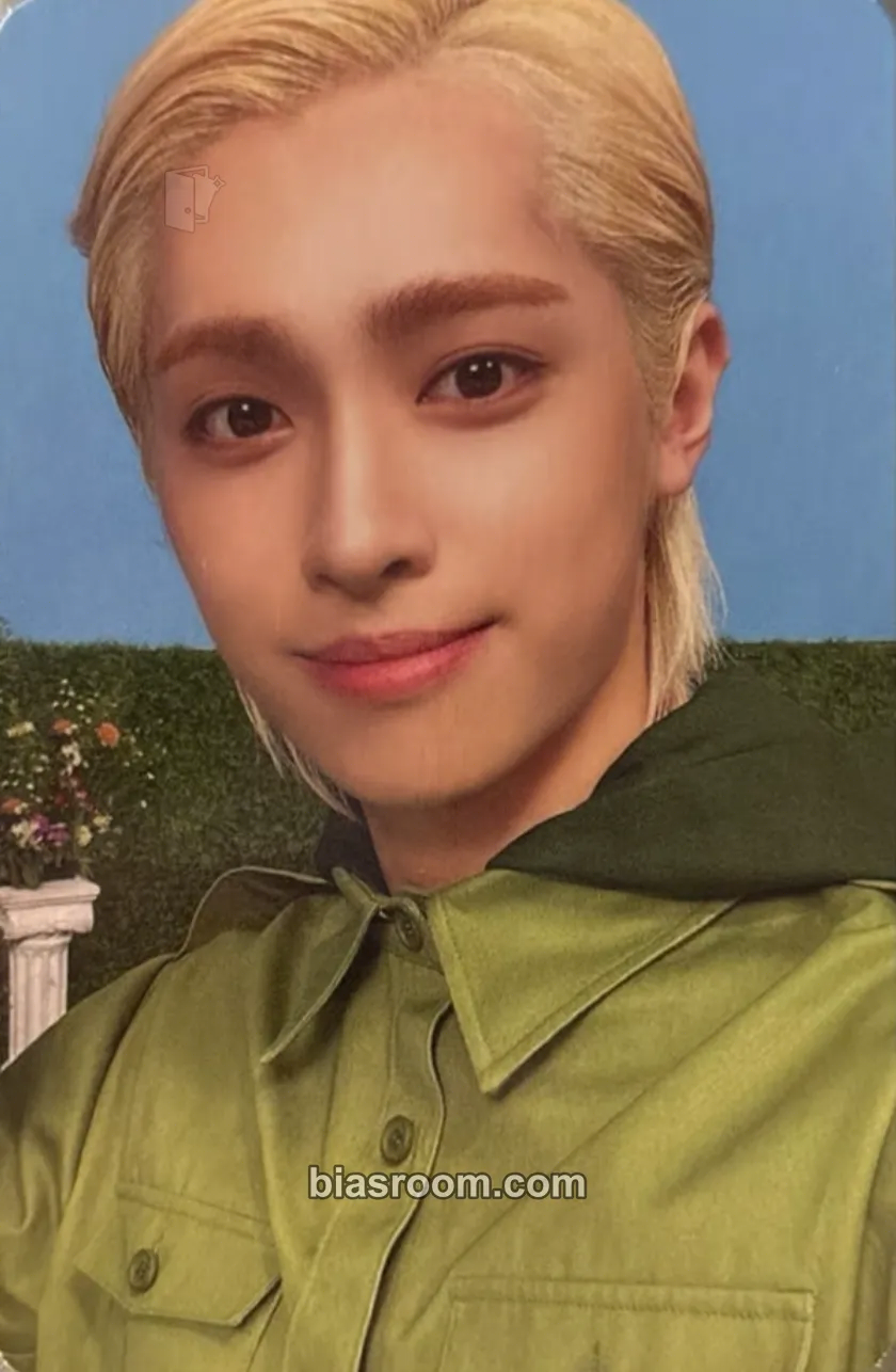 Gaon Overload Photocard - Xdinary Heroes - Xdinary Heroes K-pop photocard
